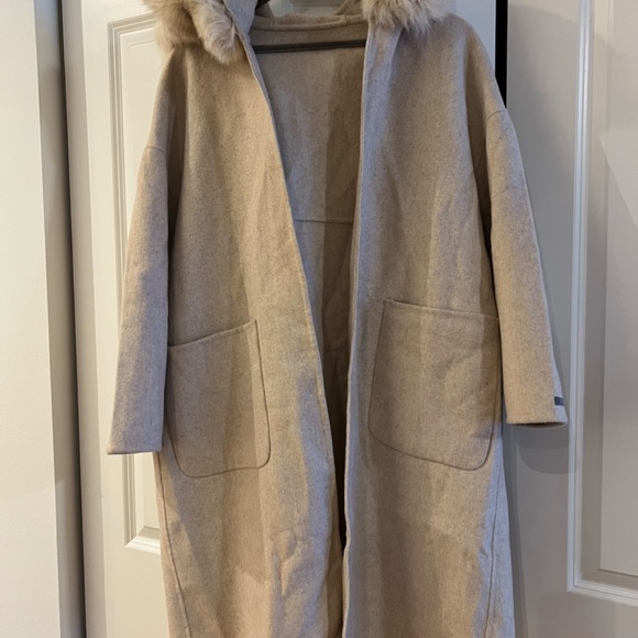 Luxury Double-Faced 100% Wool Coat with Fox Fur Collar - Picture 4 of 5